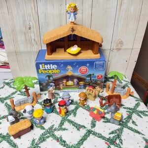 Fisher Price Nativity Set Mary Joseph Jesus Angel Kings Donkey Sheep Camel Light